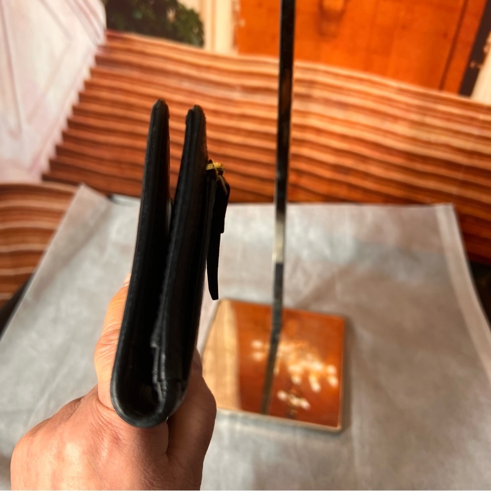 Kate Spade Black Pebbled Leather Long Wallet, snap close, 18 cc slots, 1 ID slot - Picture 5 of 15
